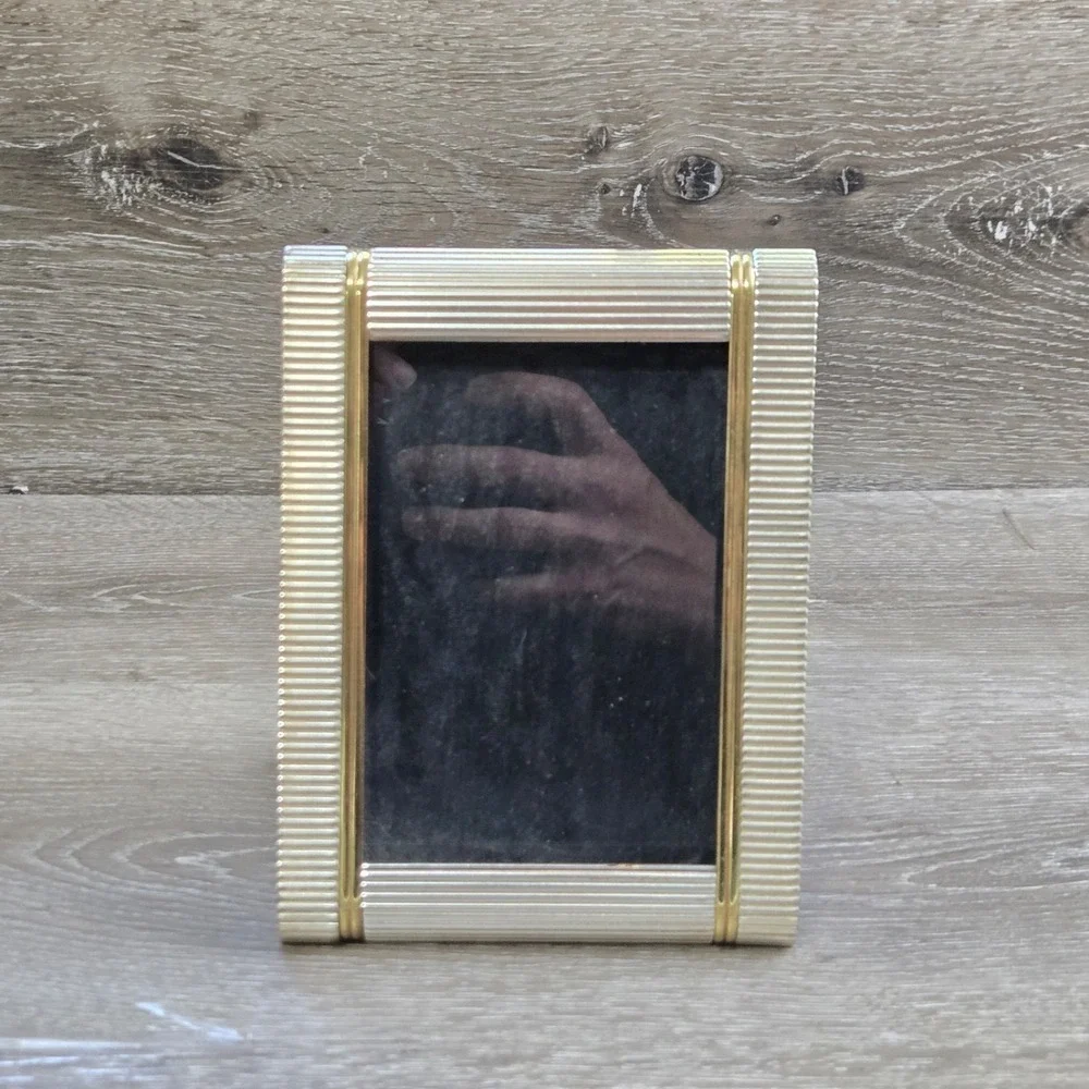Vintage Two-Tone Silver Gold Ribbed Picture Frame Art Deco Style Easel Back 6x5